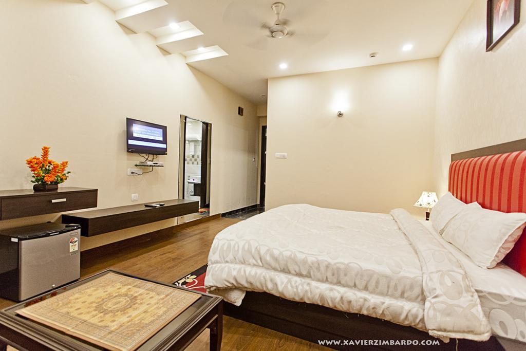 Hotel Krishna International Vrindāvan Exterior foto